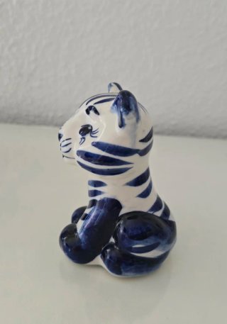 Figura de porcelana Gzhel tigre