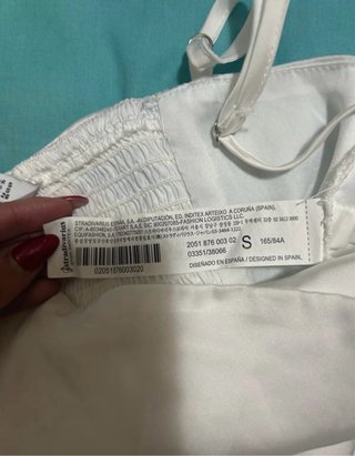 Top Stradivarius bianco in raso