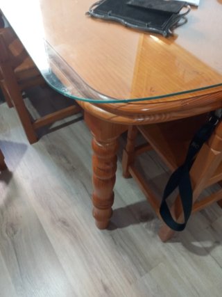 Mesa comedor y 6 sillas de madera