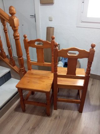 Mesa comedor y 6 sillas de madera
