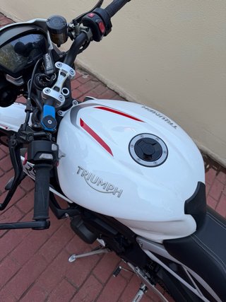 Triumph Street Triple 765 RS · 6.800km · Impecable