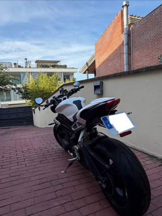Triumph Street Triple 765 RS · 6.800km · Impecable