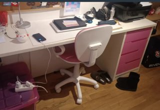 Habitación con Cama nido con escritorio y estanter
