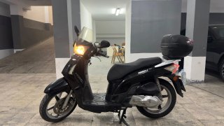Moto Scooter Negra