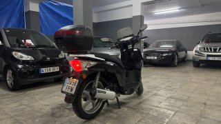 Moto Scooter Negra