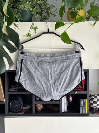 Shorts H&M grises con cordón