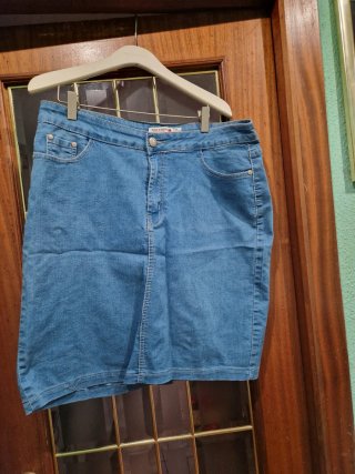 Pantalones y falda talla 48-50