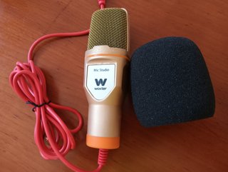 Micrófono condensador con trípode