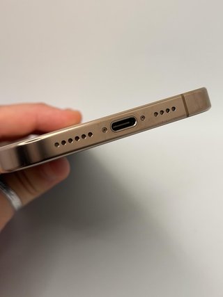 iPhone 16 Pro Max 256GB Titanio - Batería 95%