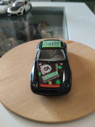 Porsche 911 Carrera Bburago 1/43