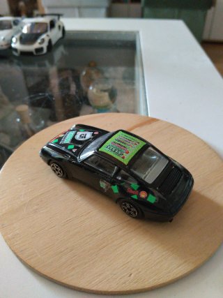 Porsche 911 Carrera Bburago 1/43