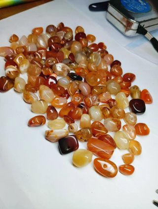 120 Agata Corniola Forate