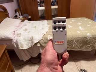 Cama ortopédica de 90 cm con elevación frontal