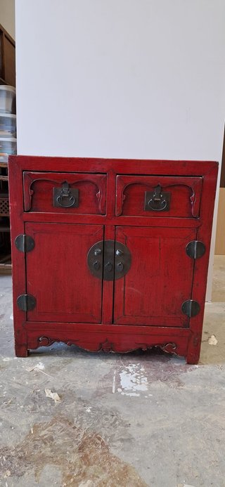 Mueble chino lacado rojo madera