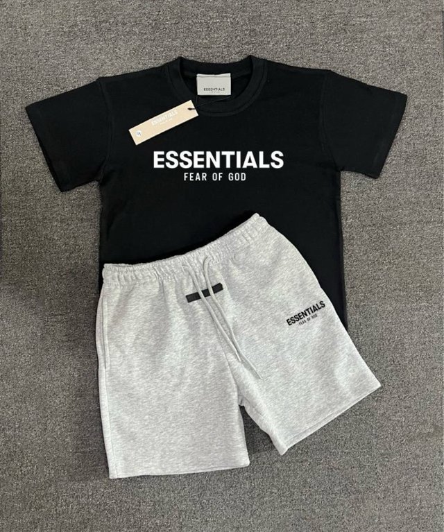 Conjunto Essentials Camiseta y Pantalón Corto