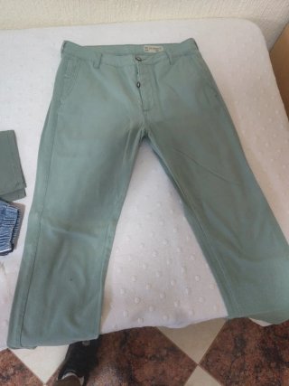 Pantalón casual hombre verde