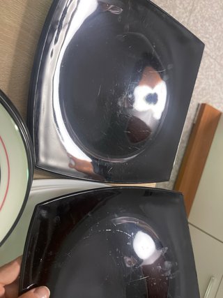 Juego de platos cuadrados negros y blancos