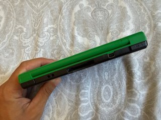 Nintendo DSi XL Verde