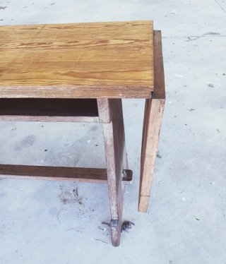 Mesa de madera finales  siglo XIX