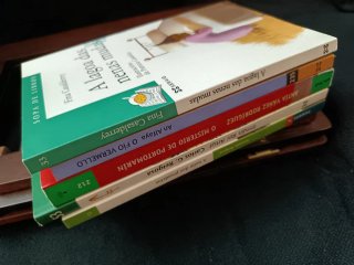Lote 5 libros infantís en galego, de 10 a +12 años