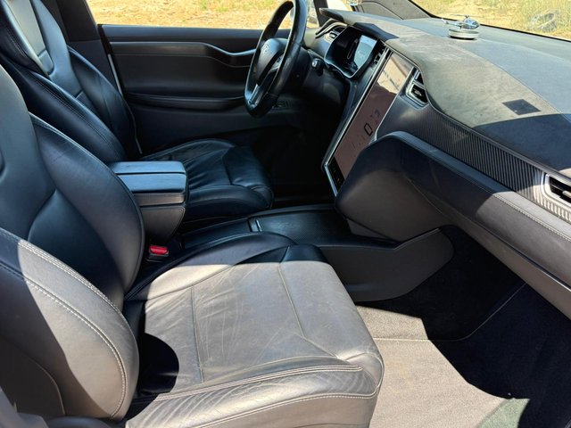 Tesla Model X 2017