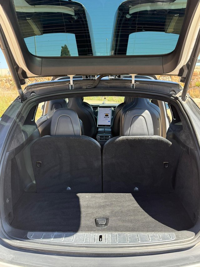 Tesla Model X 2017