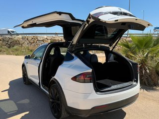 Tesla Model X 2017