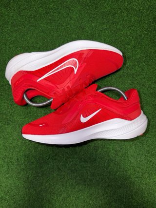 Nike Quest 5