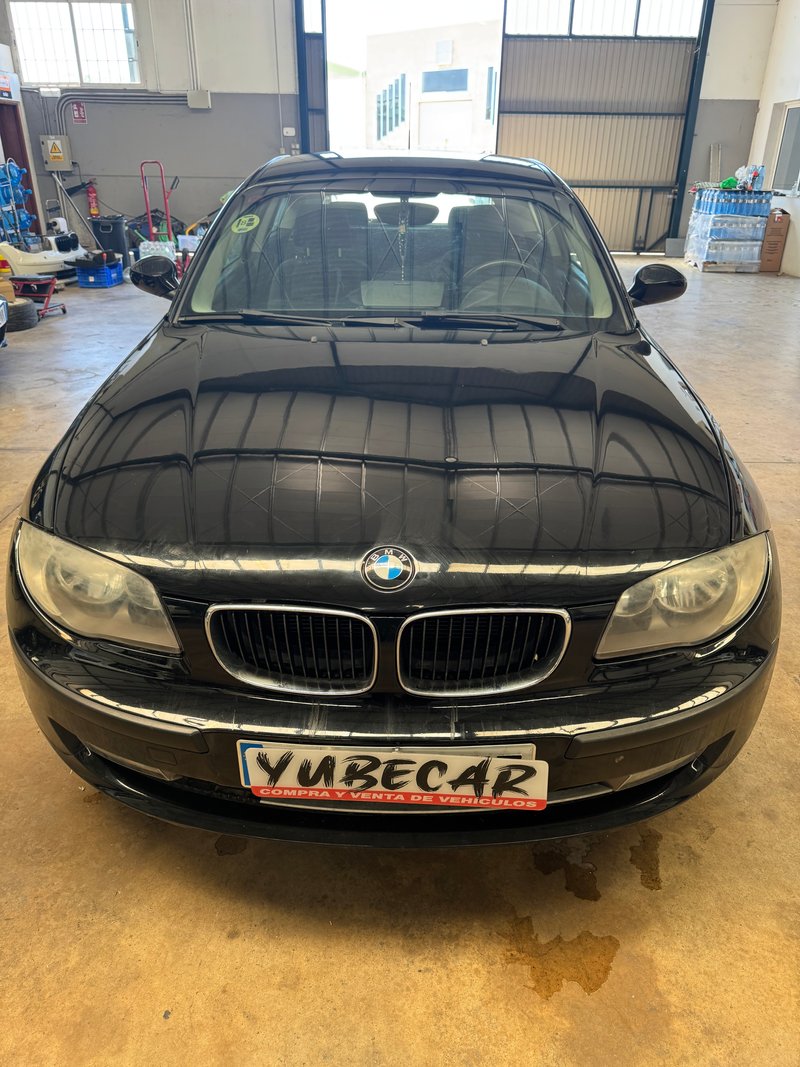 BMW Serie 1 2009 - foto 1