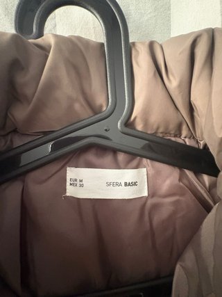 Abrigo ligero marrón con cinturón