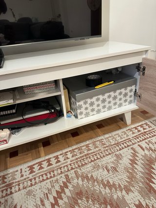 Mueble TV blanco y madera