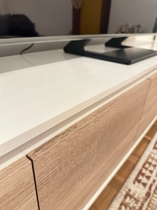 Mueble TV blanco y madera