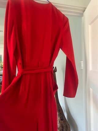 Mono Guess rojo manga larga