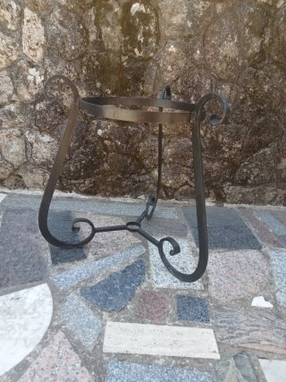 Portavasi in ferro battuto