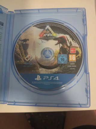 ARK Survival Evolved PS4