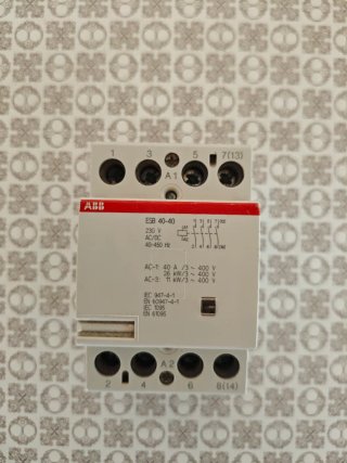 Interruptor diferencial y contactores ABB