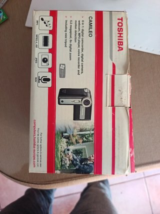 Cámara Toshiba (no sé si funciona)