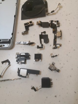 Piezas Originales iPhone 15