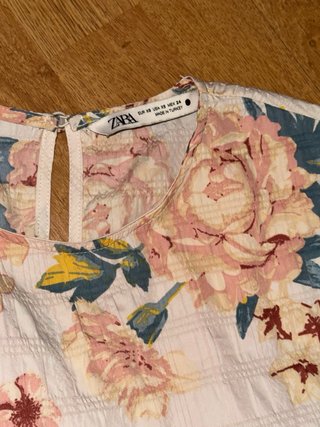 Vestido Zara floral blanco