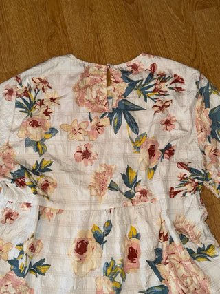 Vestido Zara floral blanco