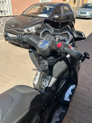 Yamaha X-Max 400cc Iron Max Negra