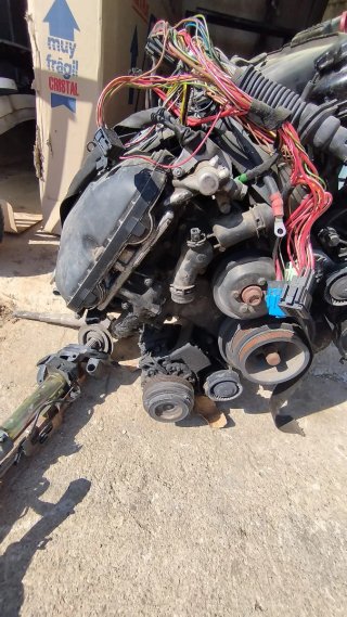 Motor BMW 325i E46