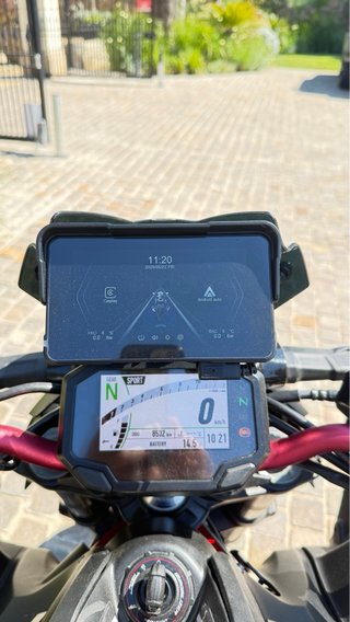 Kawasaki Z900 Negra y Roja