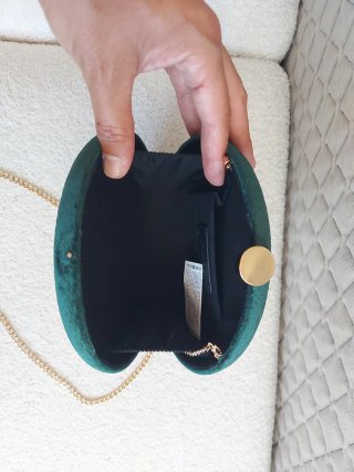 Bolso de mano Sfera verde con cadena dorada