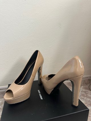 Zapatos Peep Toe Beige y Dorado