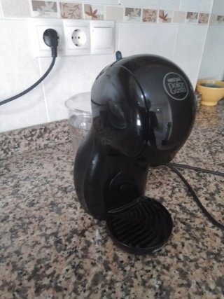 Cafetera Nescafé Dolce Gusto Negra