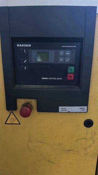 2 Compresores KAESER y 1 Calderín JOSVAN