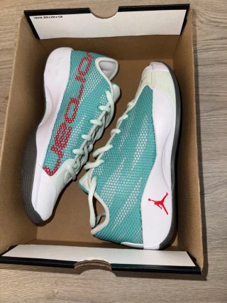 Zapatillas Jordan talla 42,5