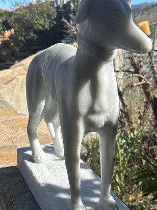 Escultura Galgo Mármol Blanco