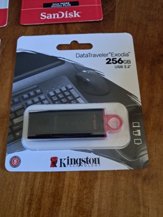 Lotto 4 chiavette USB SanDisk + Kingston